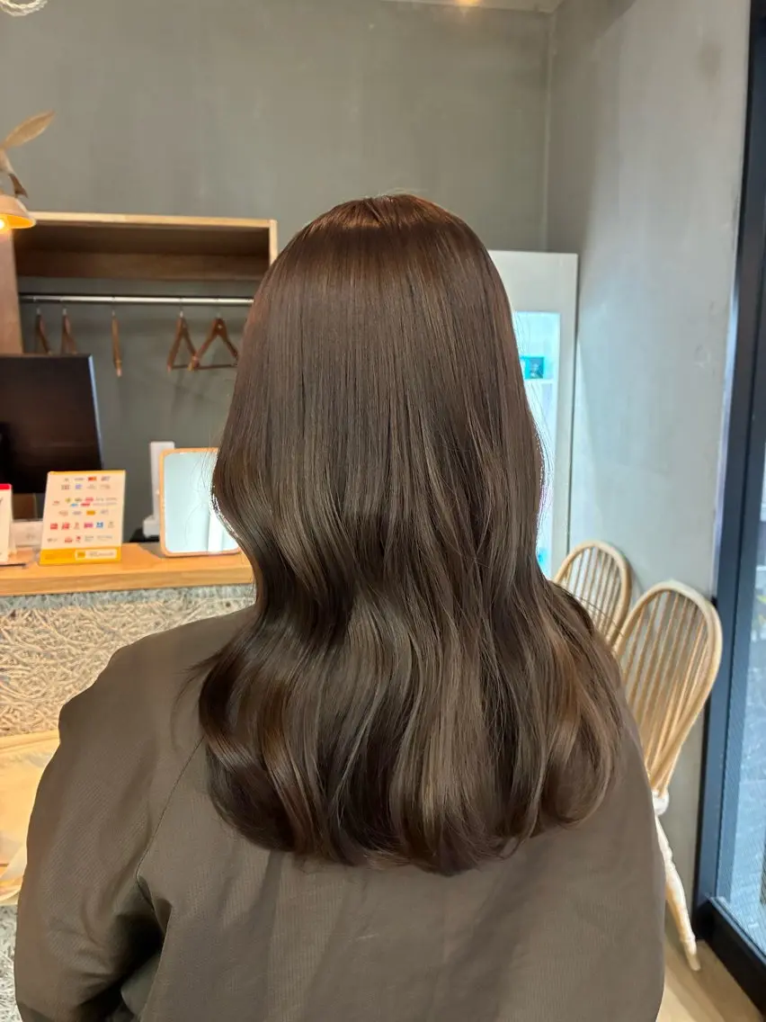 ロング ヘアカラー nanami🏷🤎 ベージュのヘアスタイル