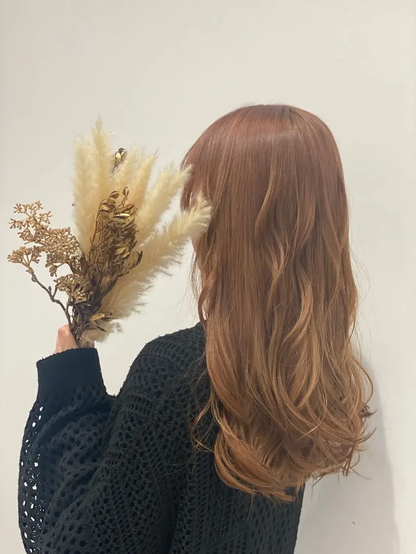 ロング カラー ブリーチ ダブルカラー 服部 路代のヘアスタイル