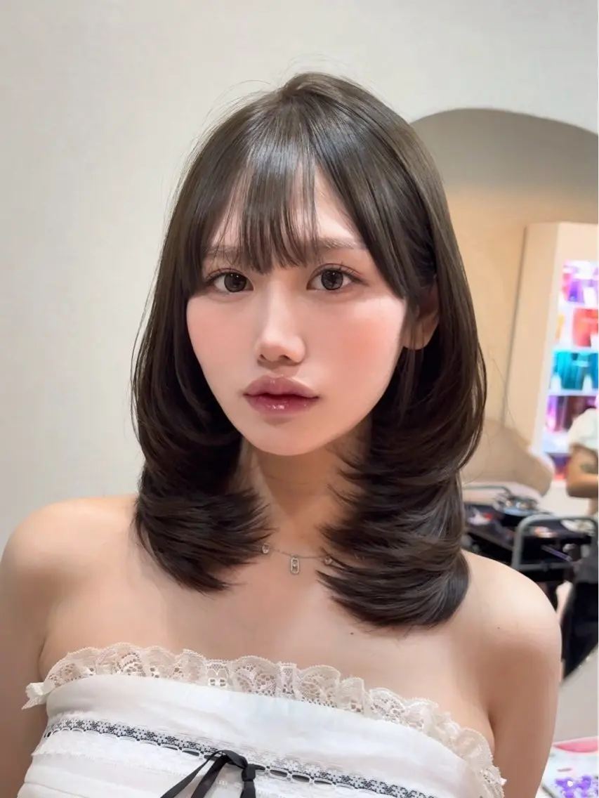 ミディアム カラー ブリーチ 透明感カラー グレージュ ブリーチなしカラー オリーブグレージュ カット ヘアカラー 艶感カラー 🩵レイヤー/紫音のヘアスタイル