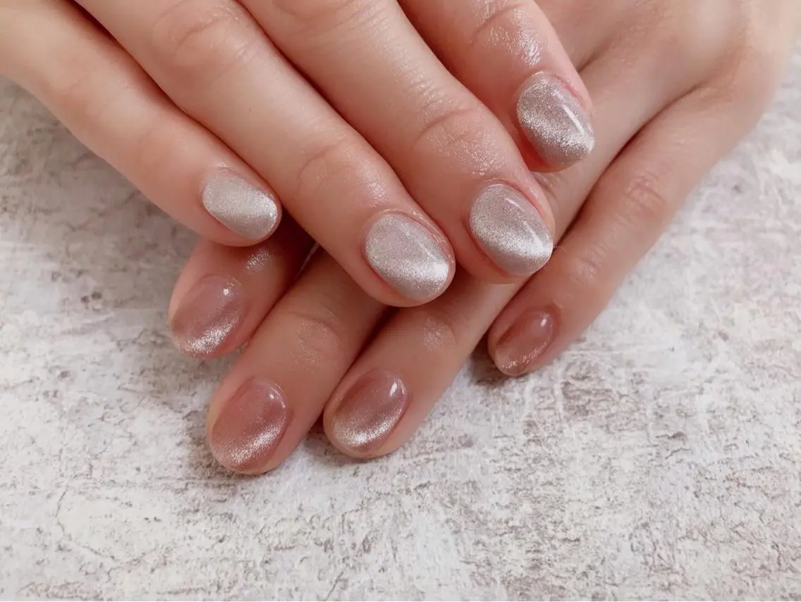 マグネットネイルモデル💅オフありの写真