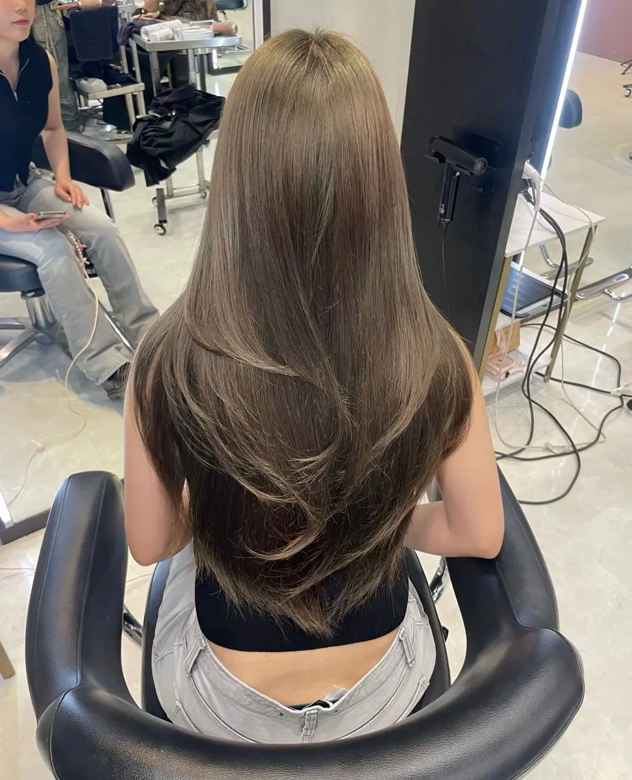 ロング カラー ヘアカラー トリートメント 艶カラー♡クール トレンドヘア♡アユミのヘアスタイル