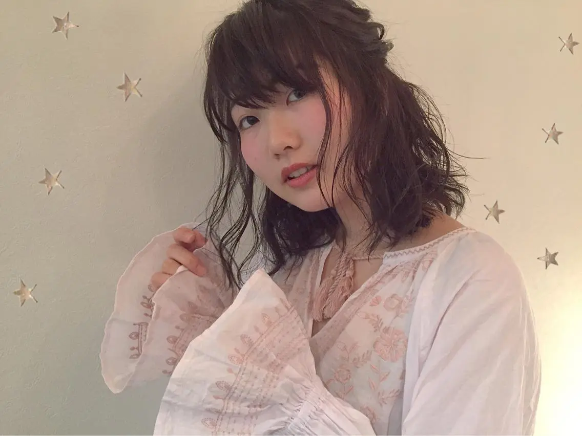 ミディアム ヘアアレンジ 市川 千夏のヘアスタイル
