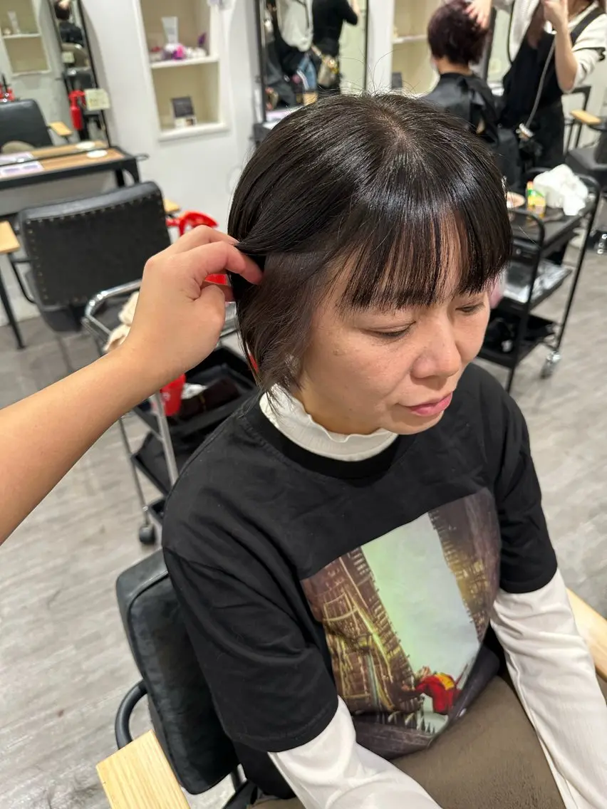 ショート カラー グレージュ シルバー シルバーグレージュ 艶髪レイヤー上田 紗也🇰🇷💗のヘアスタイル