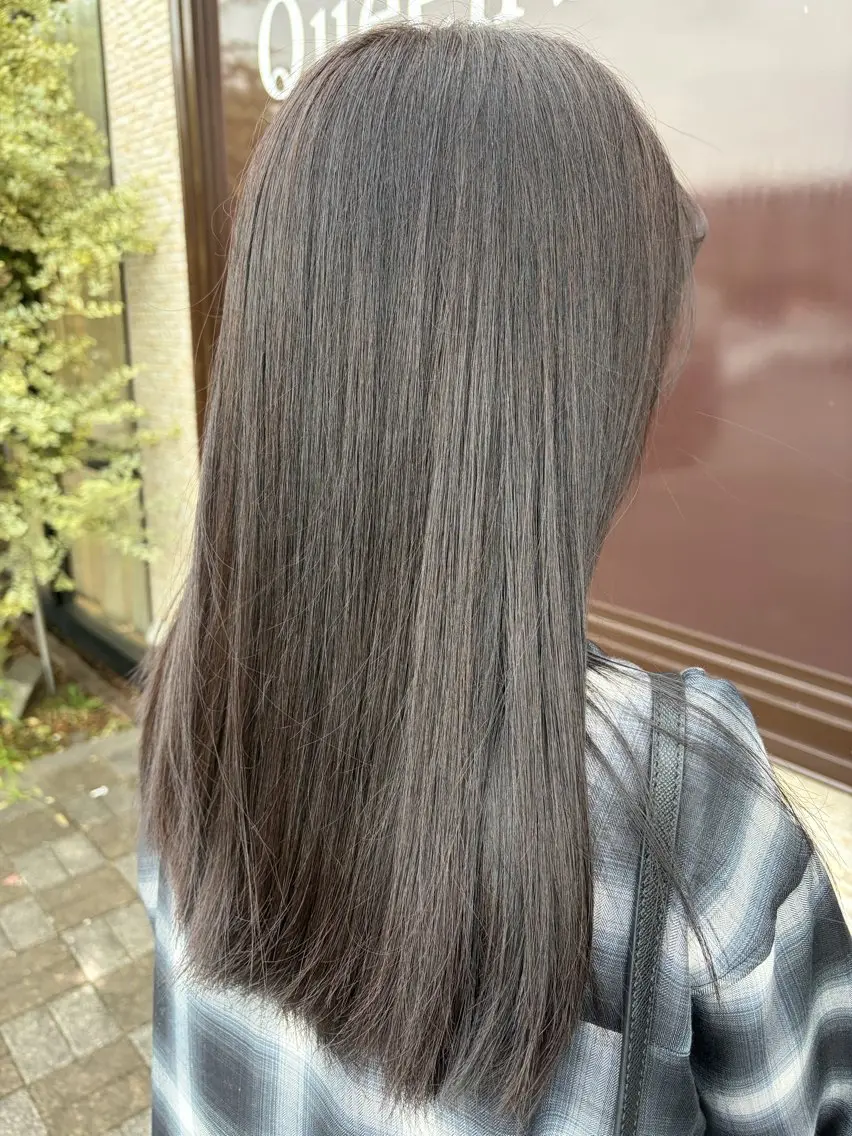 ロング カラー ヘアカラー 志村 梨帆のヘアスタイル