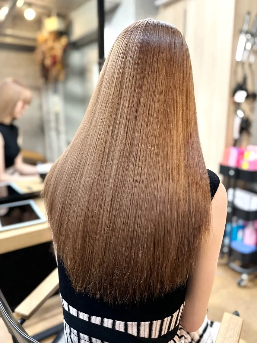 ロング カラー アディクシーカラー ブリーチ ケアブリーチ ダブルカラー イヤリングカラー DAIKIベージュ 🍂レイヤーカットのヘアスタイル