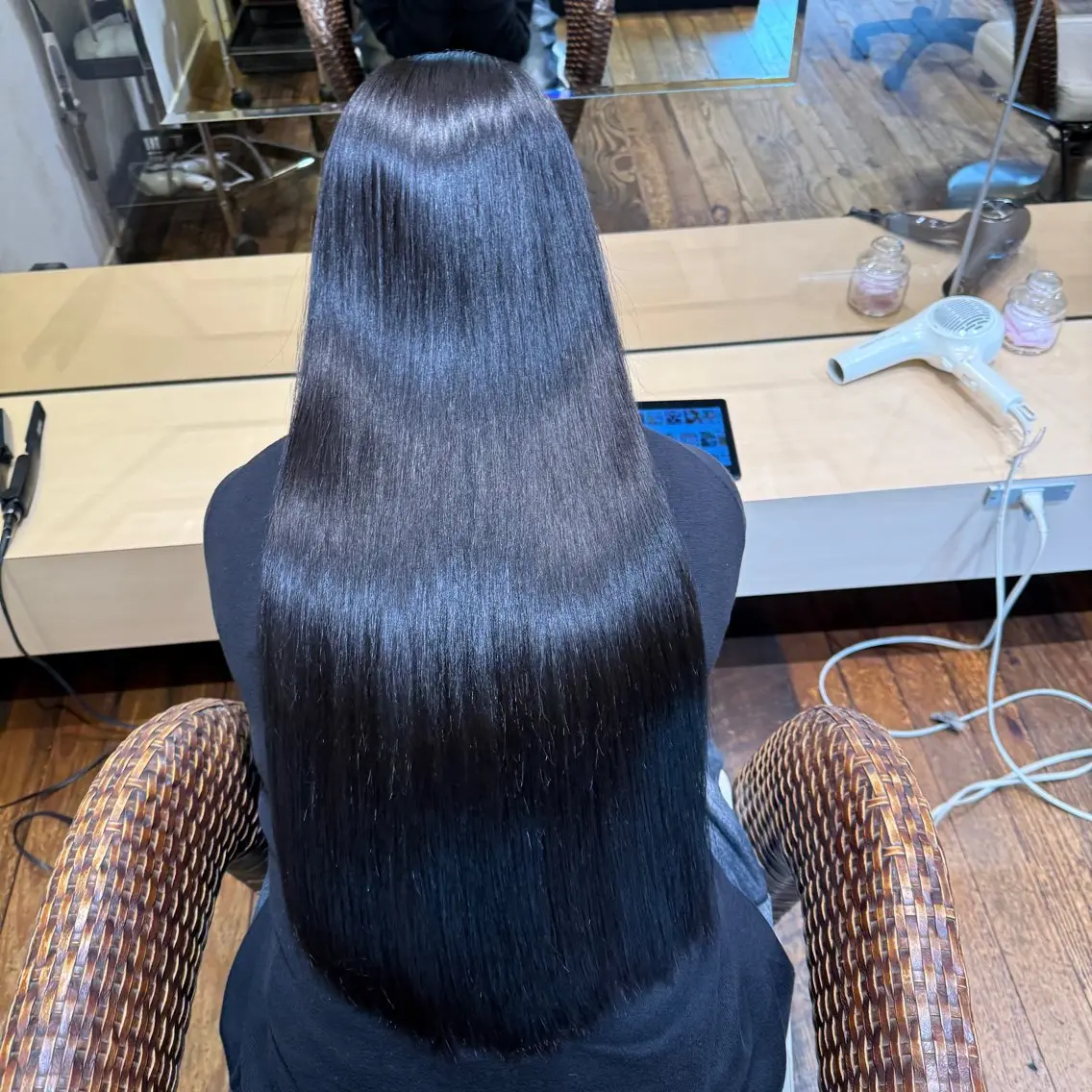 ロング カラー 松浦 麻衣のヘアスタイル