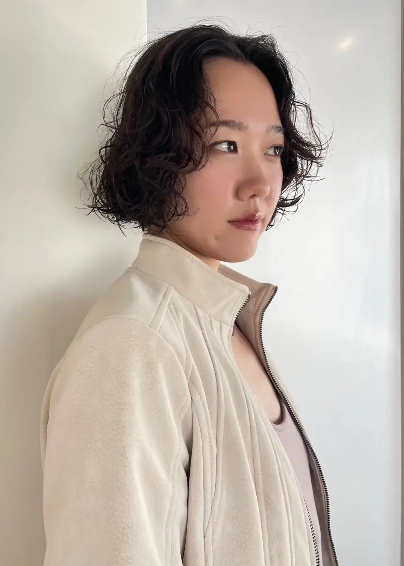 ミディアム カット パーマ ボブ/ブリーチ 学芸大学SaKuraのヘアスタイル