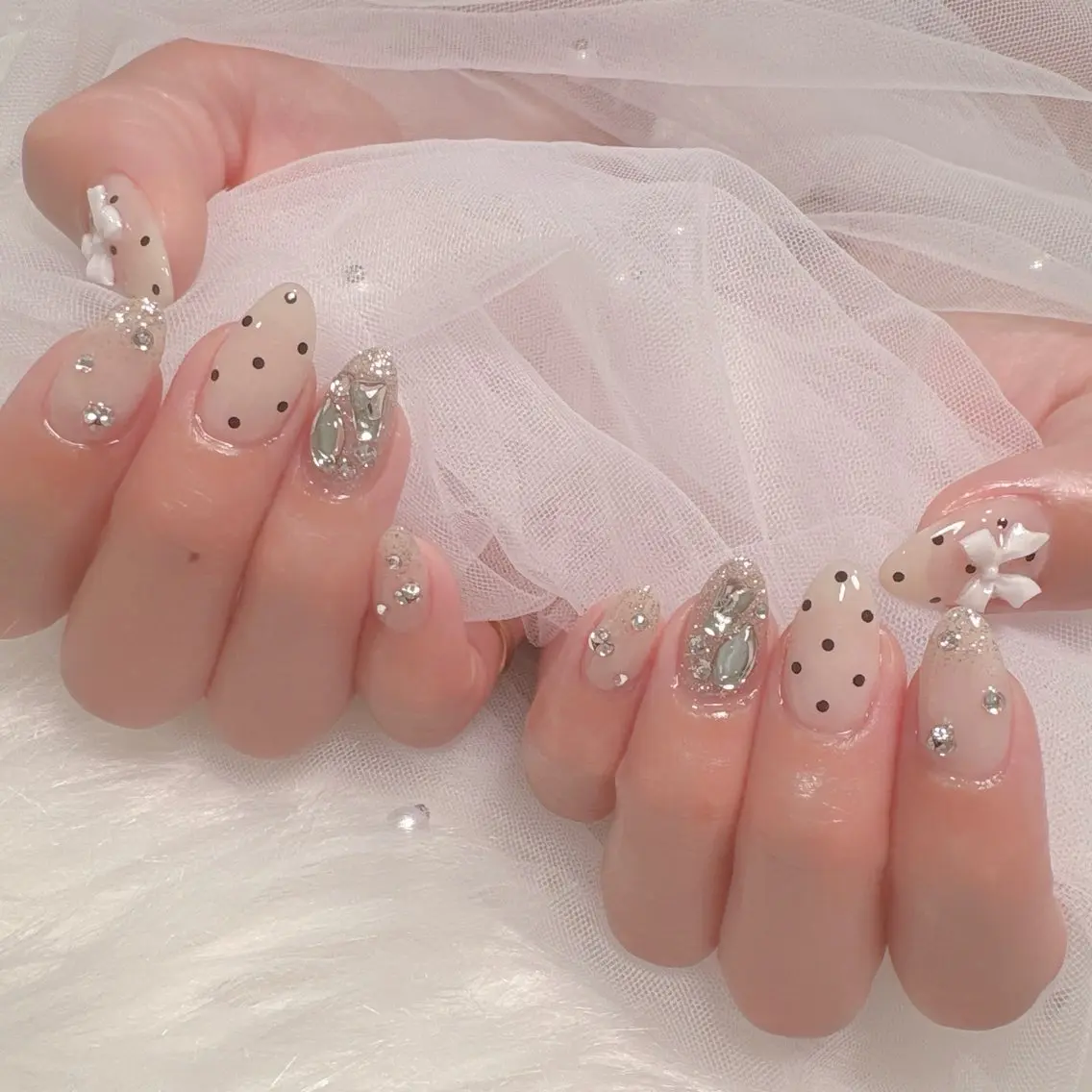ネイル ドット キラキラネイル リボン ハンドネイル mako✿ nailのネイルデザイン