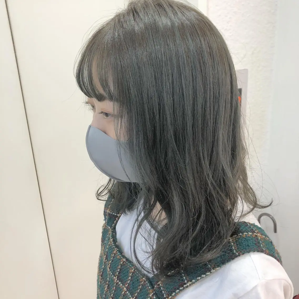 ミディアム カラー TRENCH 相澤 果歩のヘアスタイル