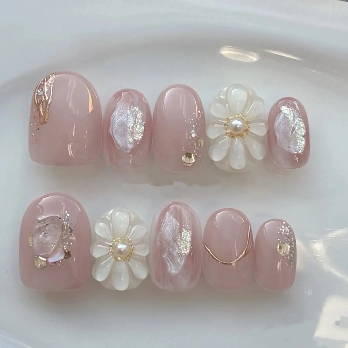 ネイル アートネイル チークネイル 長さ出し フラワーネイル ジェルネイル YK Beauty Salonのマツエク・マツパデザイン
