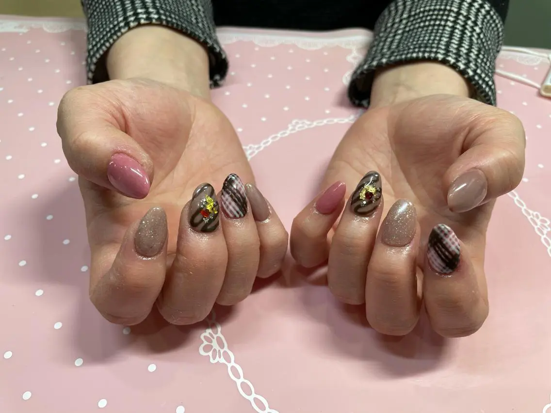 ショート ネイル ハンドネイル 《LB》ラブリエ Nail&eyeのマツエク・マツパデザイン