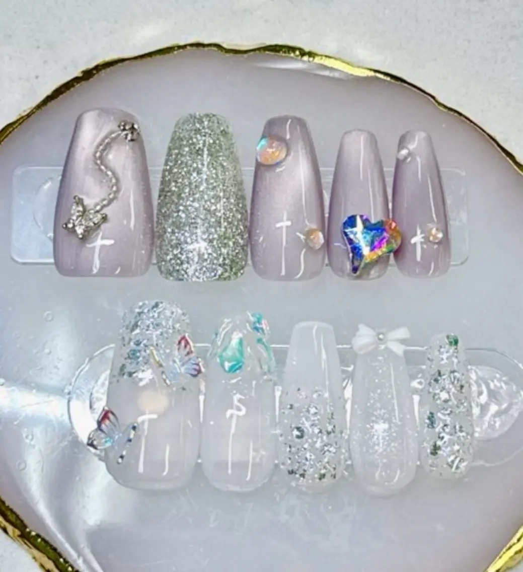 ネイル ジェルネイル キラキラネイル ロングネイル マグネットネイル ワンカラーネイル ハンドネイル Queeens nailのネイルデザイン