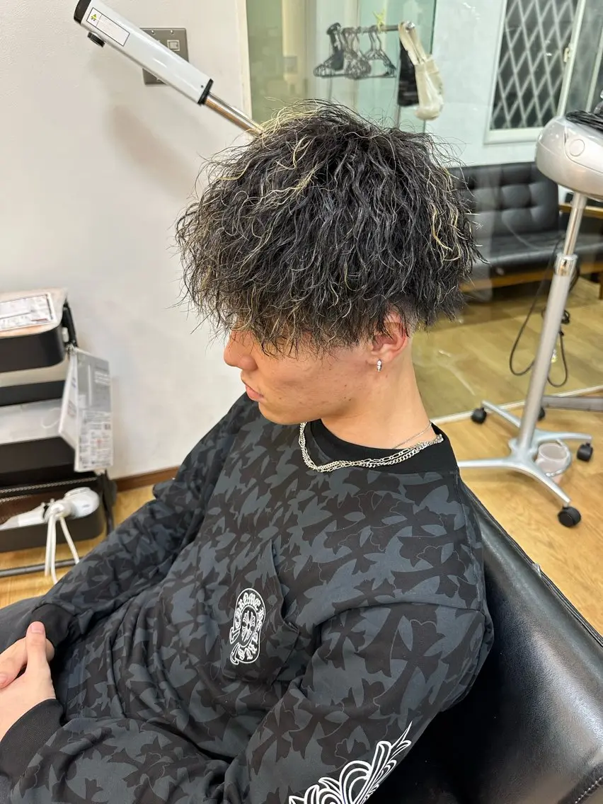 『爆イケ』メンズカット➕ホワイトメッシュ➕パーマ🔥の写真
