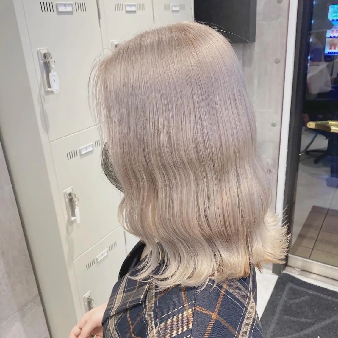 セミロング 🤍ムラ修正ブリーチ 🤍原宿/YUUのヘアスタイル