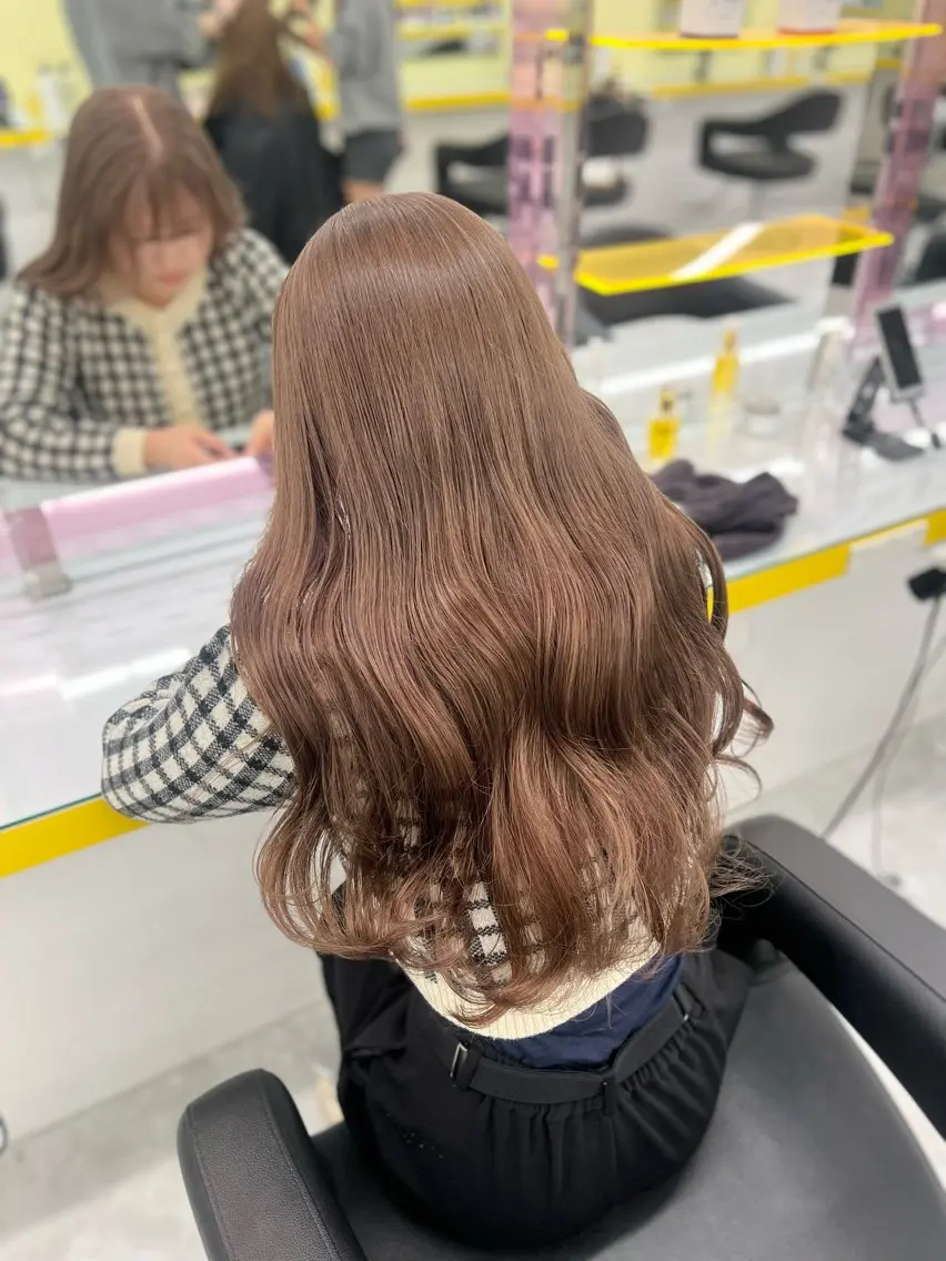 ロング カラー ハイトーンカラー 🦄レイヤーカットのヘアスタイル