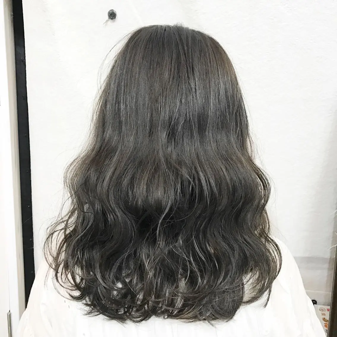 カラー ダークグレー ハイライトカラー K-POP好き美容師 🇰🇷Kai.Yのヘアスタイル