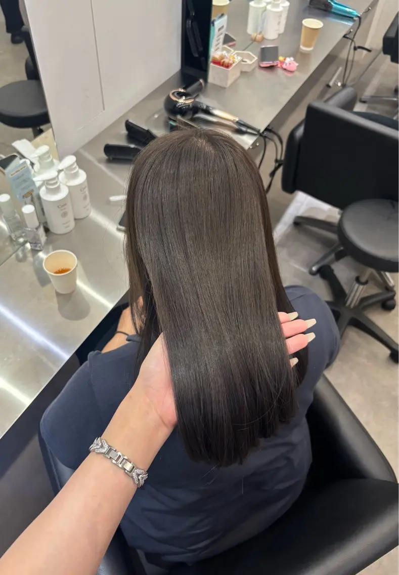 ロング カラー Core茶屋町 HINATAのヘアスタイル