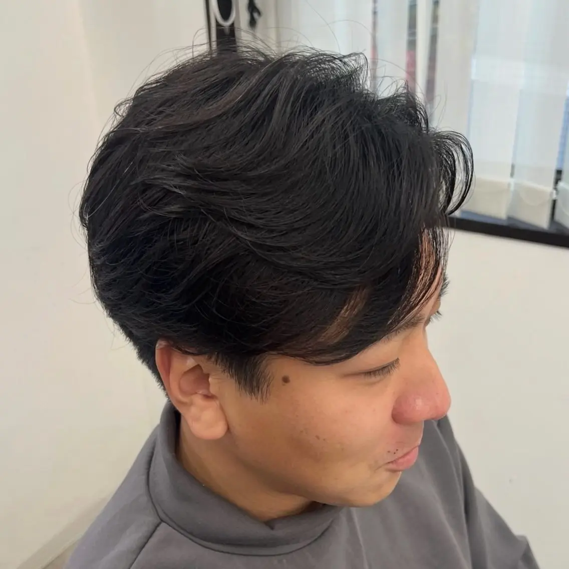 メンズ フェザーパーマ メンズパーマ Marin暖色カラー 💗メンズ大歓迎のヘアスタイル