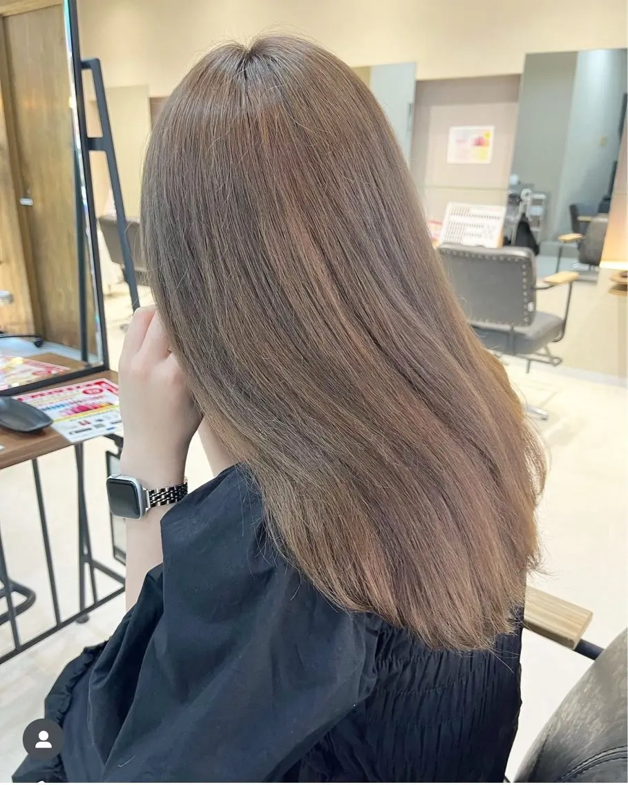 セミロング カラー mako🌷ミニモ 限定クーポン多数🆕のヘアスタイル