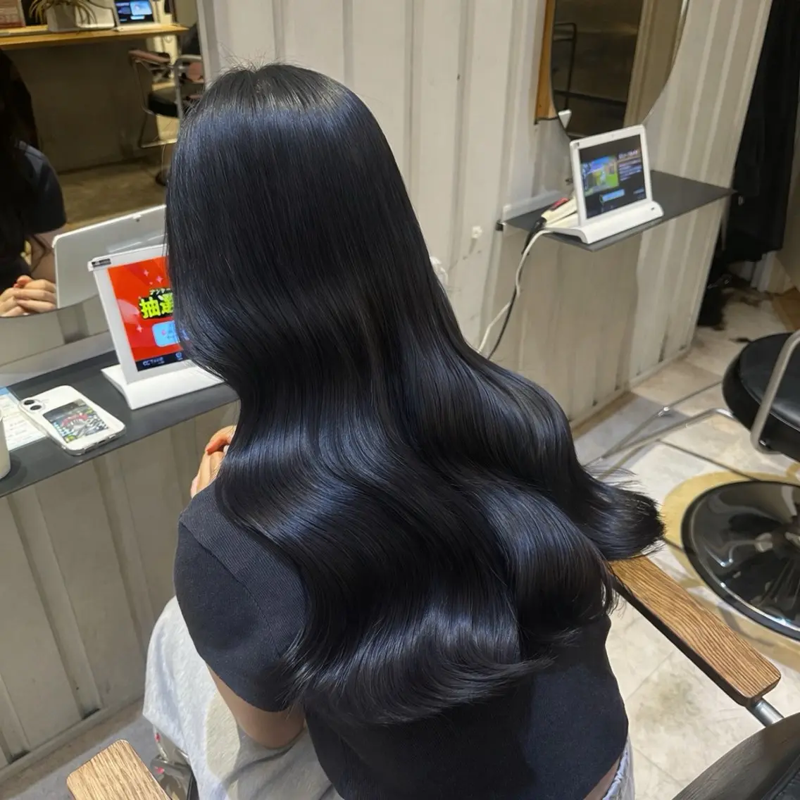 ロング カラー ダークグレー 髪質改善 韓国風ヘア レイヤーカット カット ヘアカラー ✨本格的韓国スタイル 特化✨ﾊﾙｶ✨️のヘアスタイル