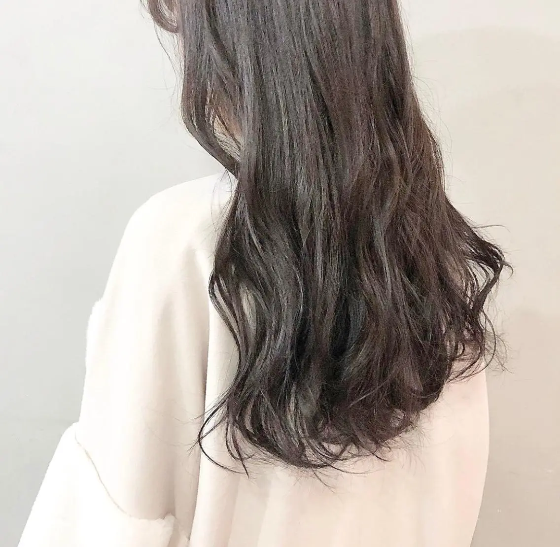 ロング カラー パーマ ヘアアレンジ メンズ ネイル マツエク・マツパ グレージュ ラベンダーカラー ラベンダーグレージュ ラベンダーグレー インナーカラー/ KANAのヘアスタイル