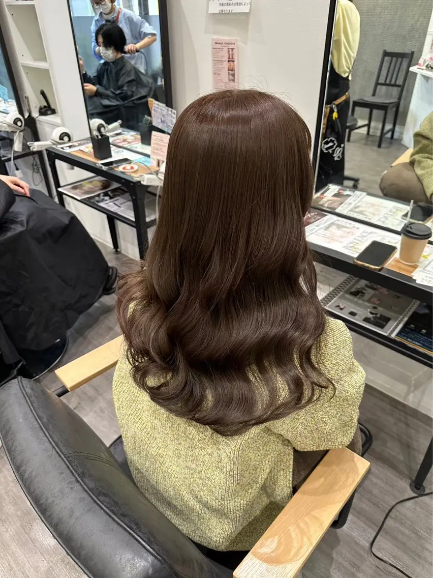 ロング カラー ブラウンカラー 透明感カラー cocotte🫧 kotomiのヘアスタイル