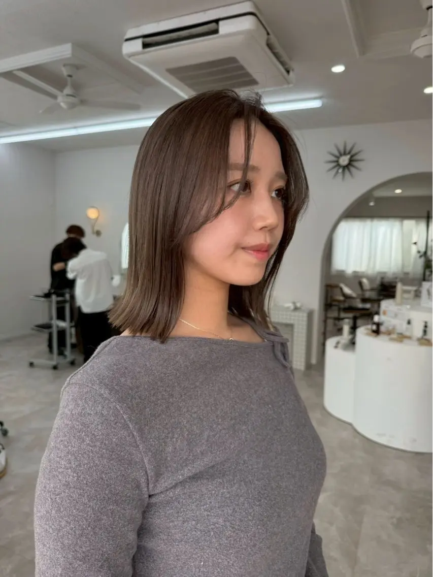 ミディアム ヘアカラー 澤石 陸舞のヘアスタイル