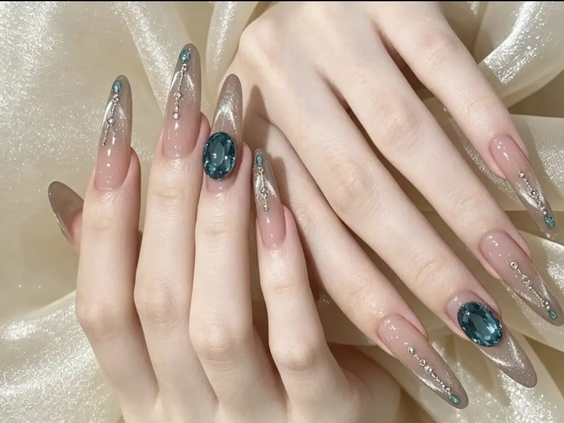 ネイル Yuki Sakai nailのネイルデザイン