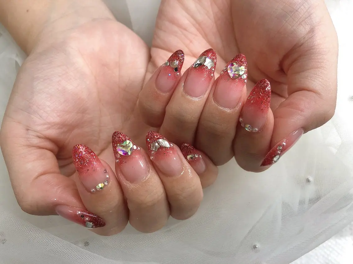 ネイル ハンドネイル RUBYネイルサロン 9Caratsのネイルデザイン