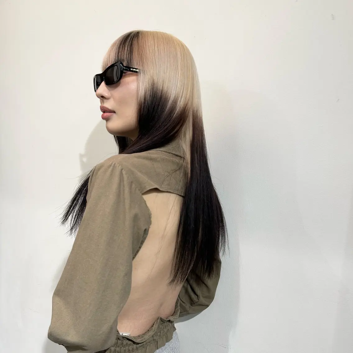 ロング カラー ブリーチ 抜きっぱなしブロンド ブロンド ケアブリーチ デザインカラー 渋谷ハイトーン pi-(ぴー)のヘアスタイル