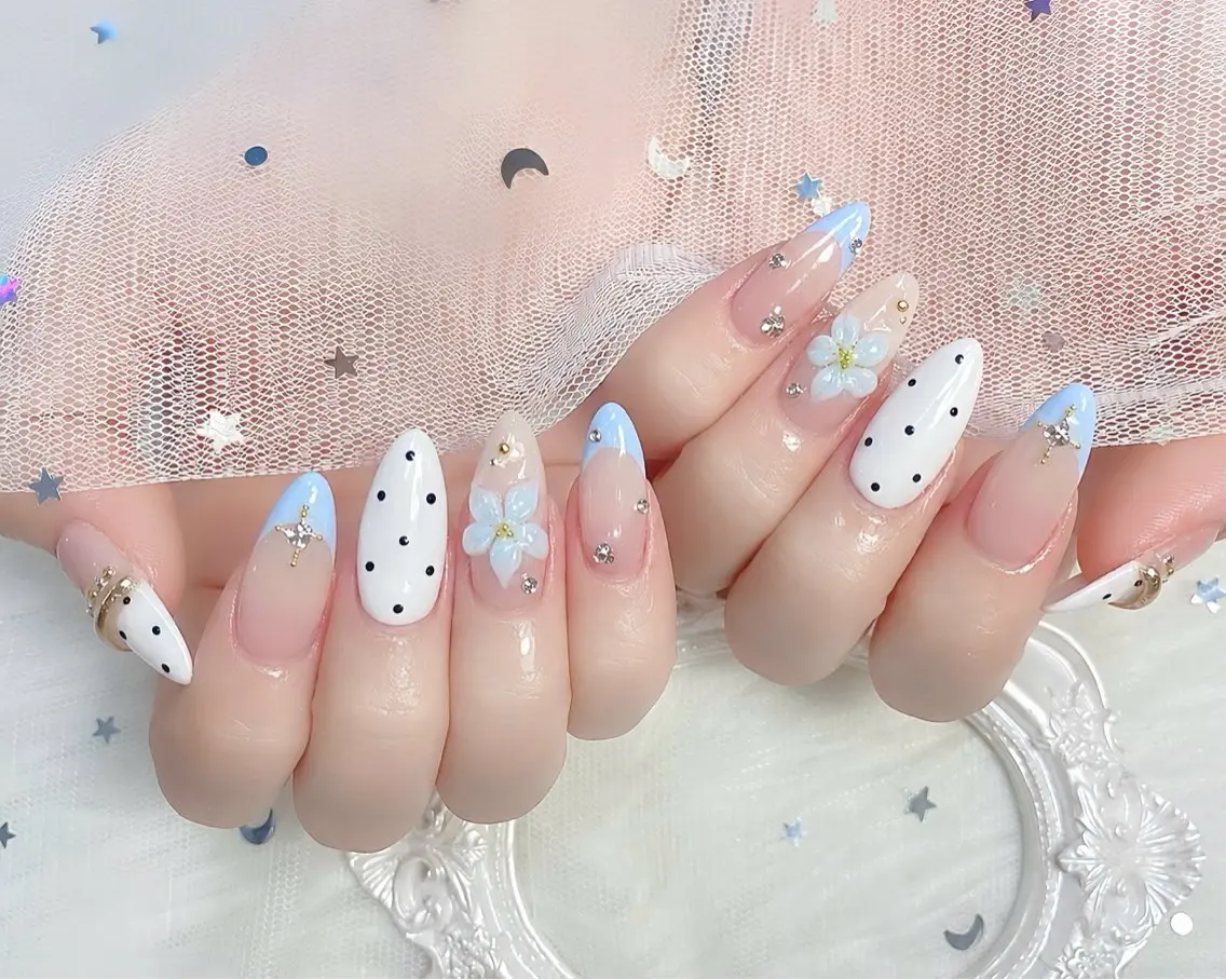 ネイル チークネイル 長さ出し フレンチネイル ジェルネイル グラデーション ハンドネイル THANHTHANH NAILのネイルデザイン