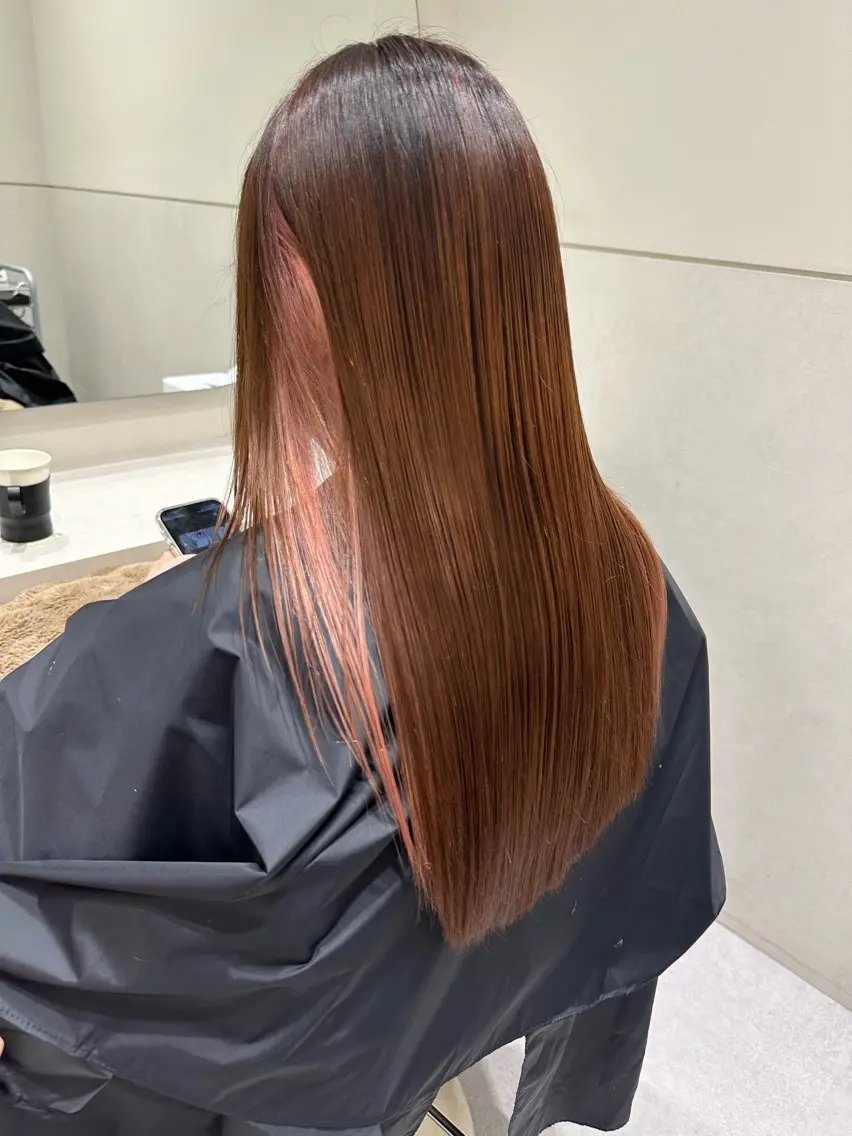 ロング カラー ブリーチ ブラウンカラー ハイトーンカラー インナーカラー ピンクカラー ヘアカラー トリートメント ピンクカラー/カラー 新宿美容室🎀のヘアスタイル