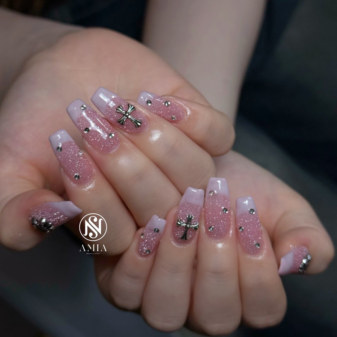 ロング ハンドネイル 🌟AMIA BEAUTY🌟のネイルデザイン