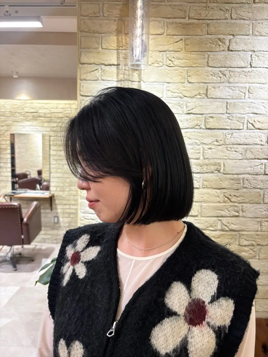 ミディアム カラー アッシュ ボブ カット 杉山 憂人のヘアスタイル