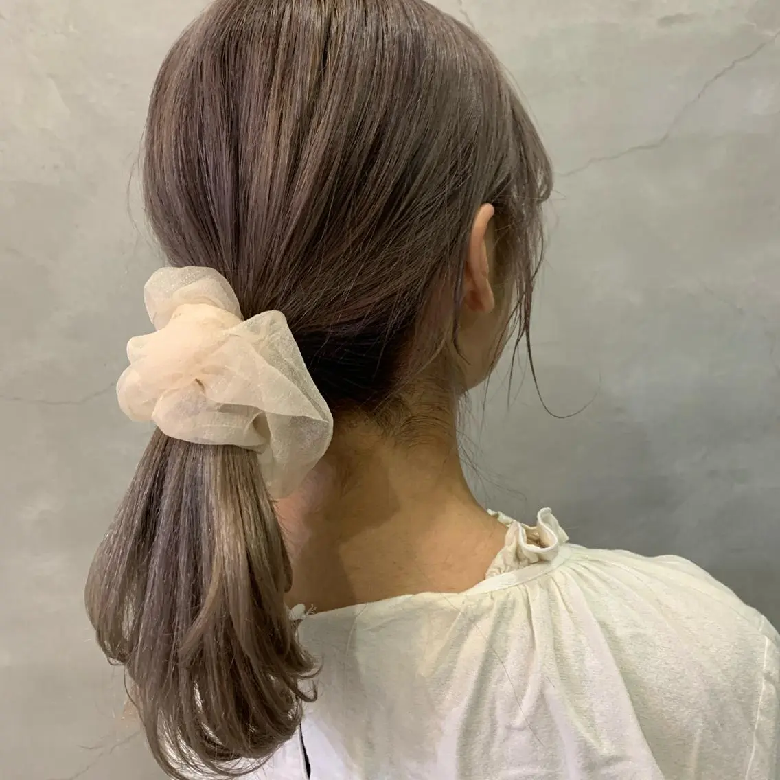 セミロング カラー wakana/ 柔らかベージュカラーのヘアスタイル