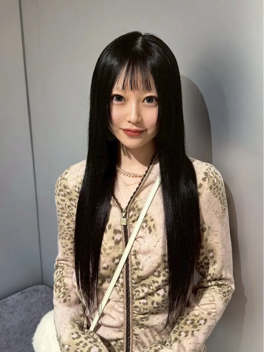 ロング カラー 艶髪×透明感カラー りなのヘアスタイル