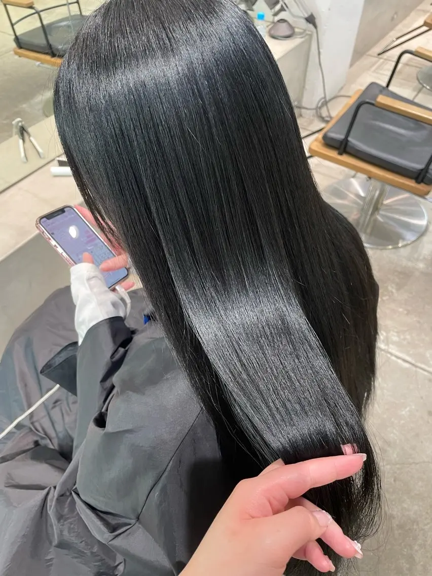 ロング カラー 黒髪 ユウナ🎀レイヤー/ 暖色カラーのヘアスタイル