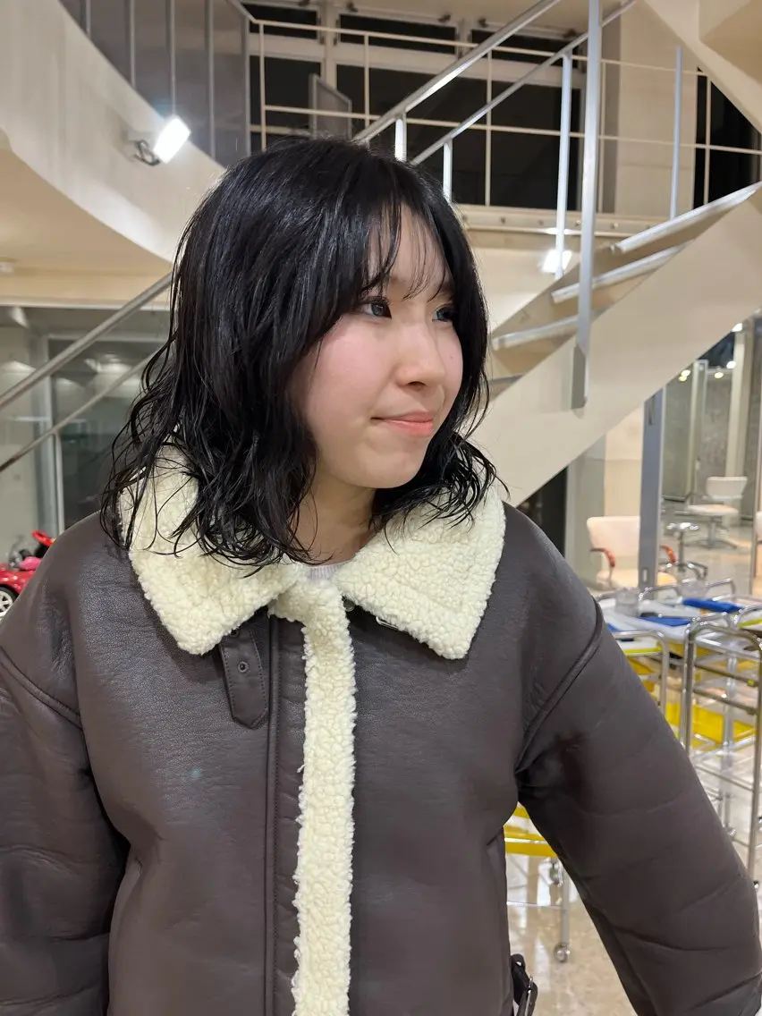 ミディアム パーマ 谷口 鈴音のヘアスタイル