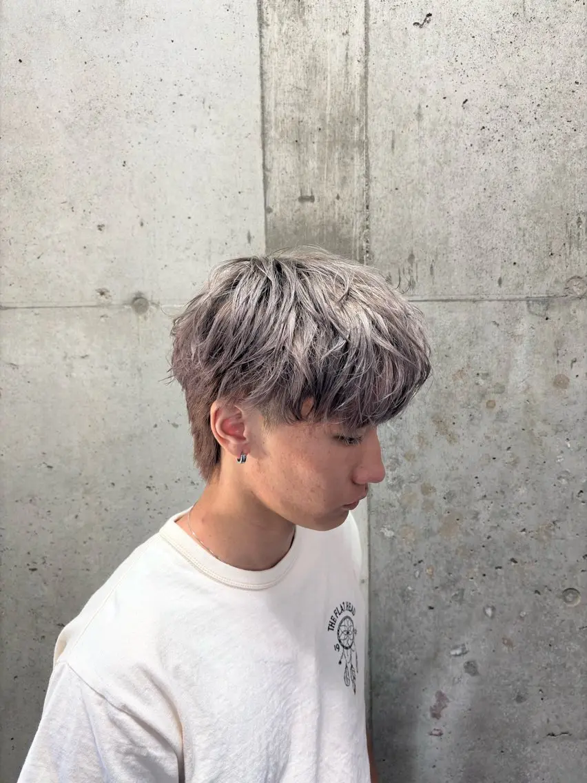 【周りと差がつくハイトーン】ハイトーンカラー➕カットの写真