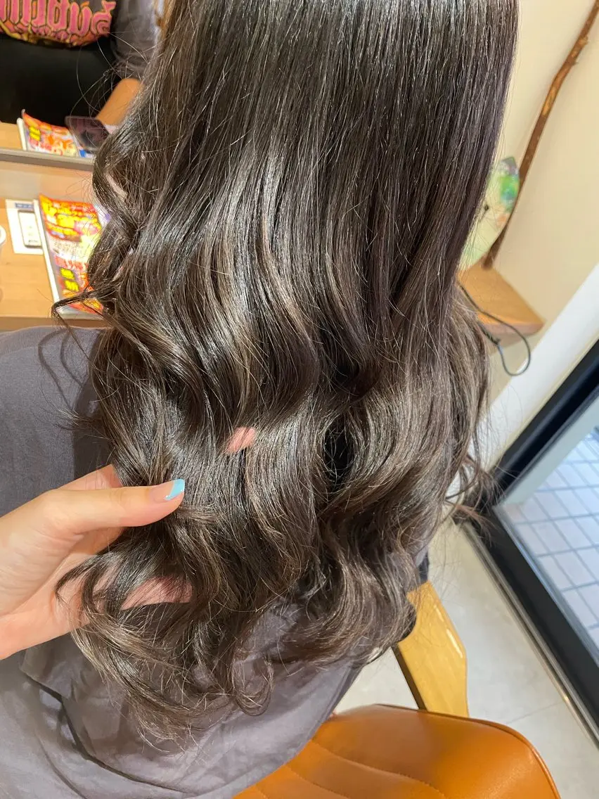 ロング ハイライト ヘアカラー 中田 サヤカのヘアスタイル