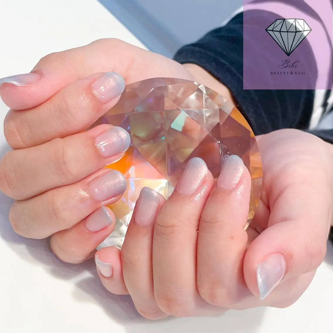 ネイル ブルー グラデーション ハンドネイル ネイルサロン💎 Bibiのネイルデザイン