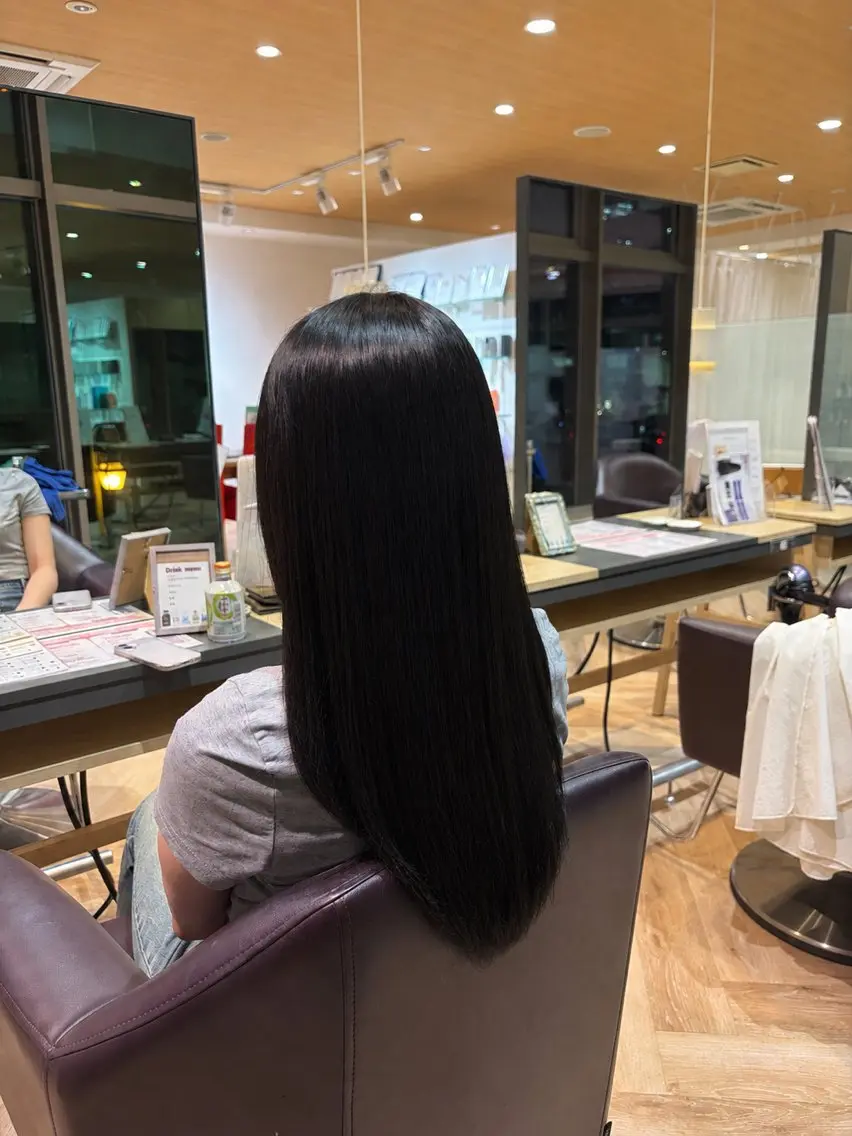 カラー 黒髪 ヘアカラー 菊地 楓のヘアスタイル