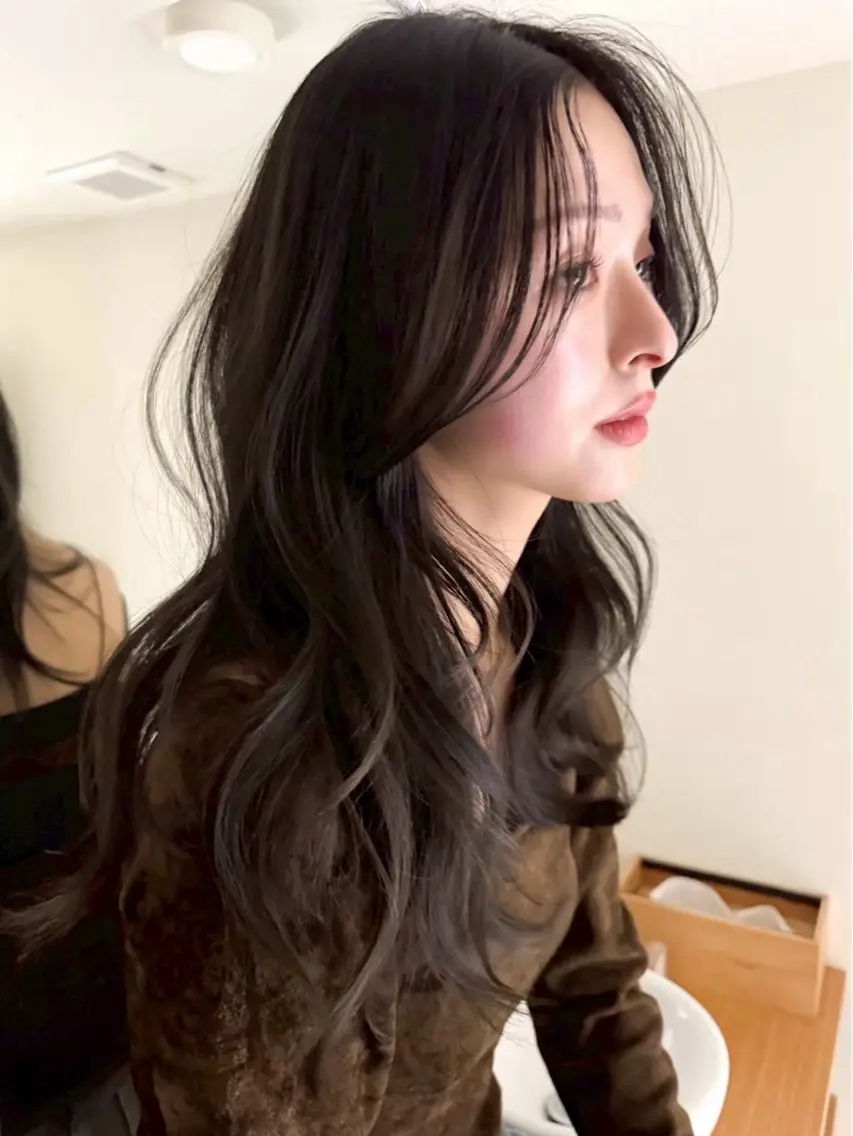 ロング カラー ヘアアレンジ ヘアカラー トリートメント 🫧透明感カラー/ 艶カラー🫧namiのヘアスタイル
