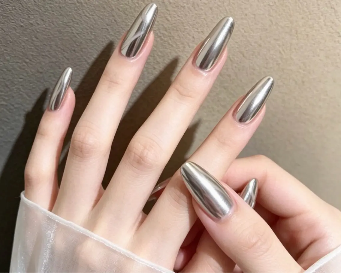 ネイル LUMI NAILのネイルデザイン