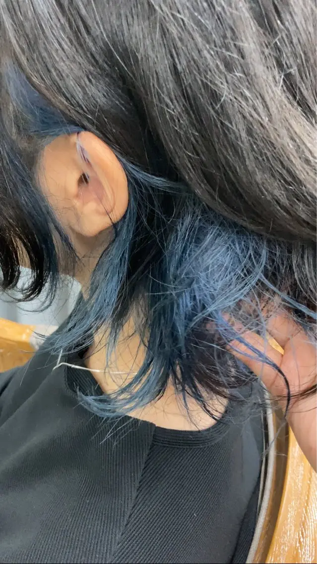 セミロング カラー ブリーチ ブルーカラー インナーカラー TELA HAIR 幕張本郷店 澤田のヘアスタイル