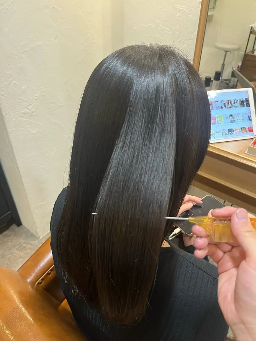 ロング カラー グレージュ 杉澤 凛々愛のヘアスタイル