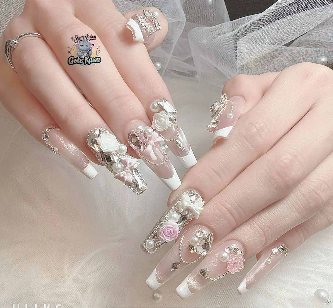 ネイル フレンチネイル マグネットネイル ワンホンネイル ブライダルネイル ハンドネイル ハンドケア Gote Kawa nail salonのネイルデザイン