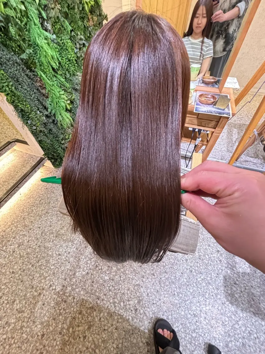 ロング トリートメント 縮毛矯正 韓国 レイヤーカット ハッシュカットのヘアスタイル