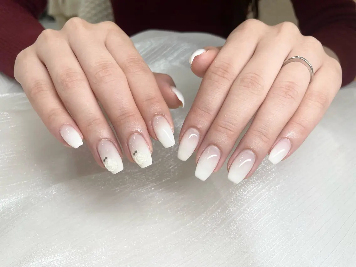 ネイル クリアネイル グラデーション オフィスネイル ハンドネイル L&Y Nail salonのネイルデザイン