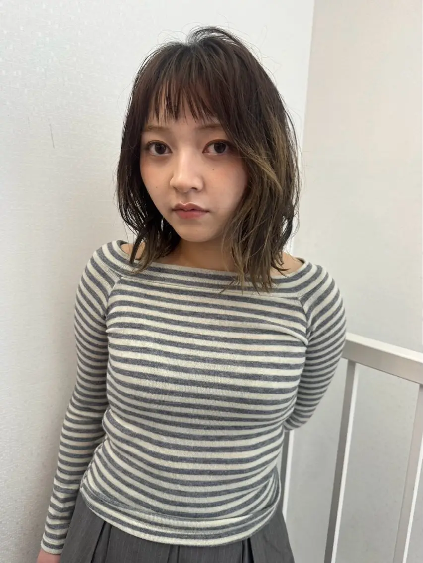 セミロング カラー 髙橋 紗奈のヘアスタイル